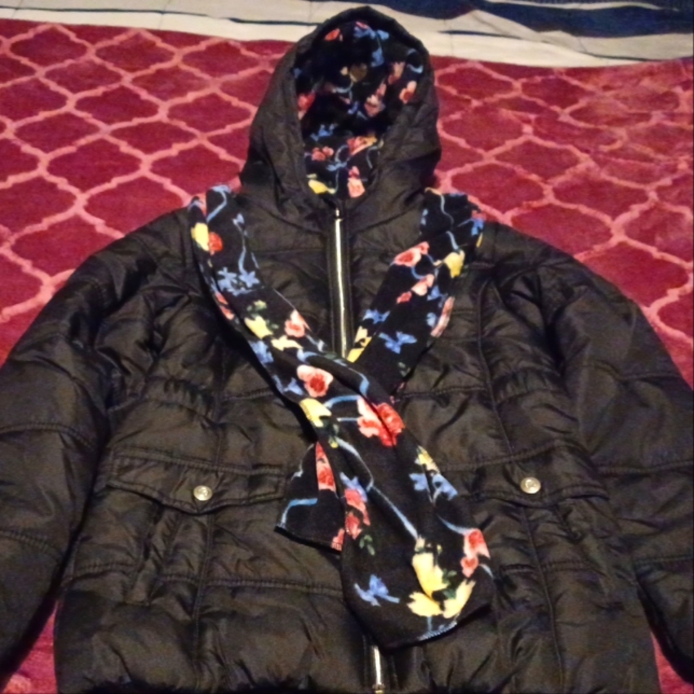 S Rothschild R 1881 Girls Puffer Coat Blk W/Floral Lined Hood and Scarf sz. 14